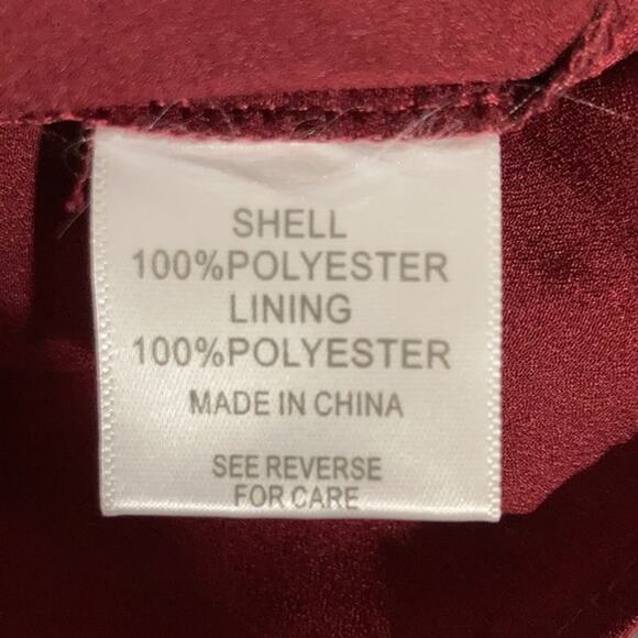 NWT Lucy Paris Burgundy Crochet Lace Crop Top Size Large - Picture 10 of 10